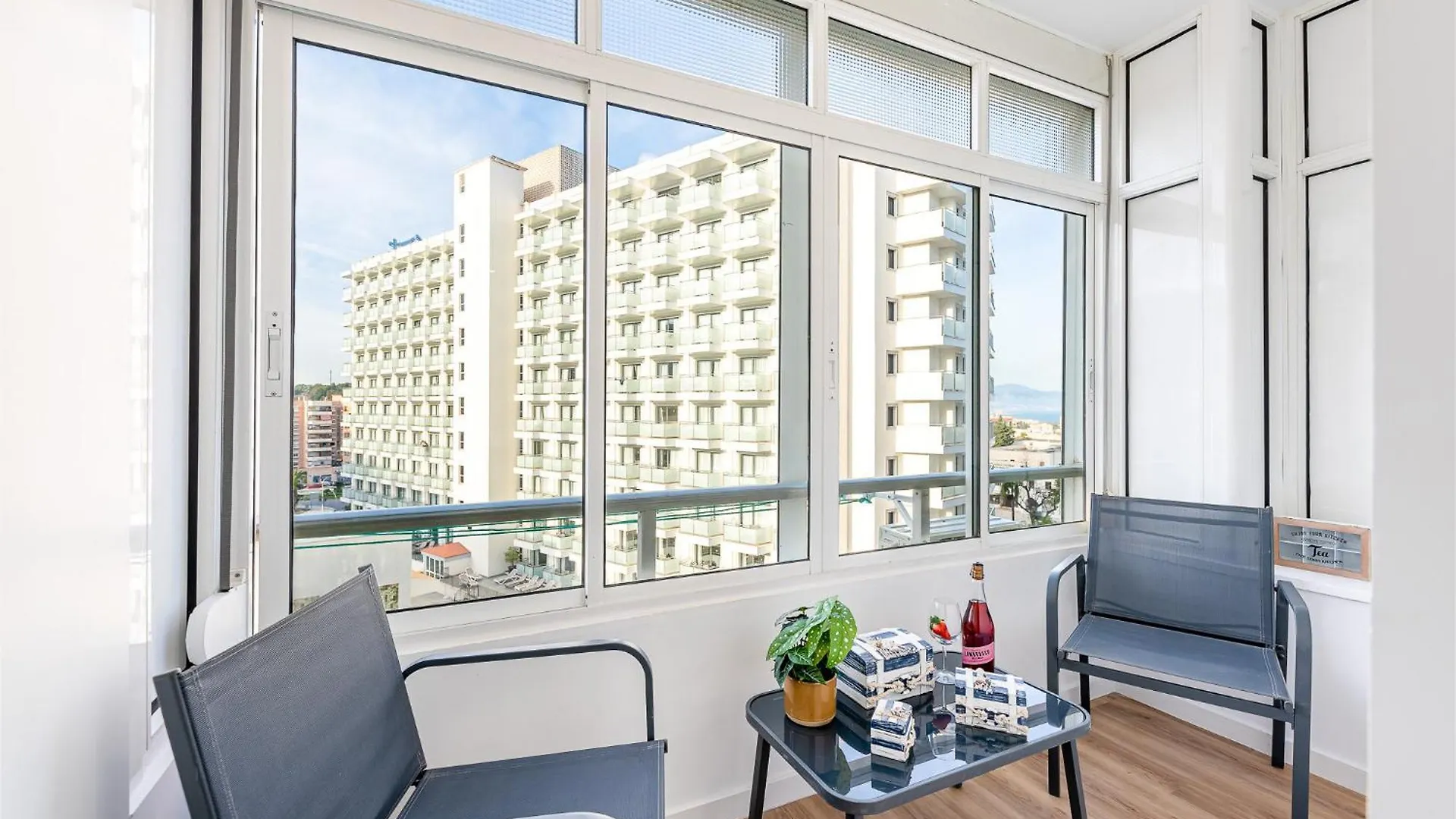 Apartment 797 Holiday Rentals - Moderno Estudio En Los Verdiales Torremolinos Spain