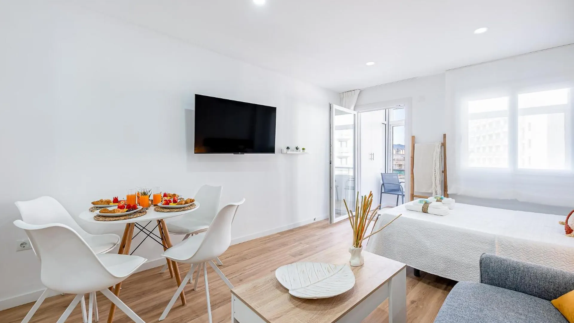 797 Holiday Rentals - Moderno Estudio En Los Verdiales Torremolinos Spain