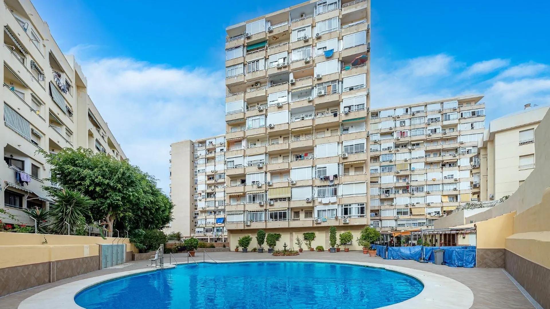 Apartment 797 Holiday Rentals - Moderno Estudio En Los Verdiales Torremolinos Spain